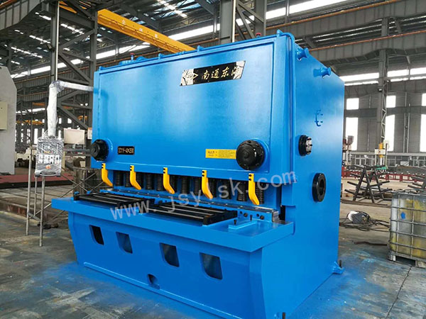 QC11Y-40*2500剪板機