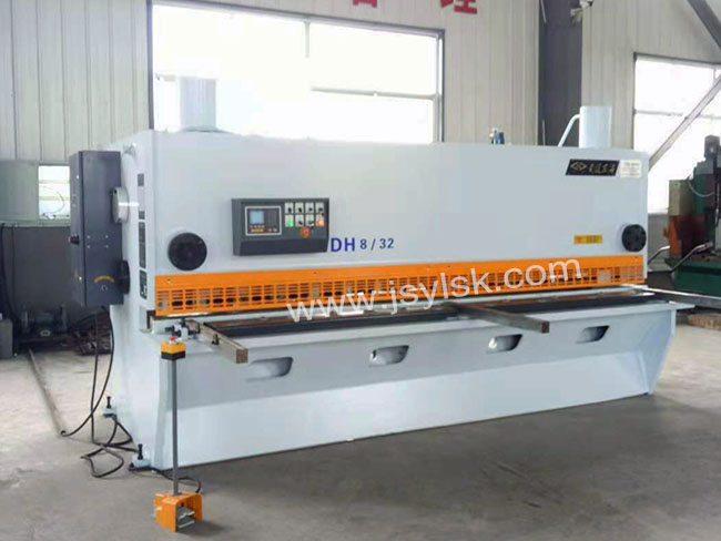 QC11Y-8*3200液壓剪板機(jī)