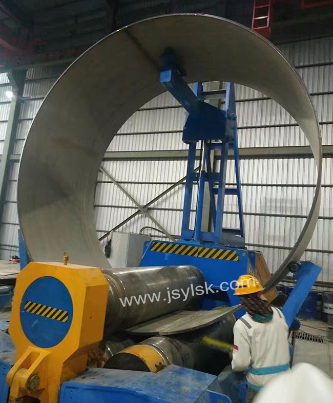 四輥卷板機(jī)